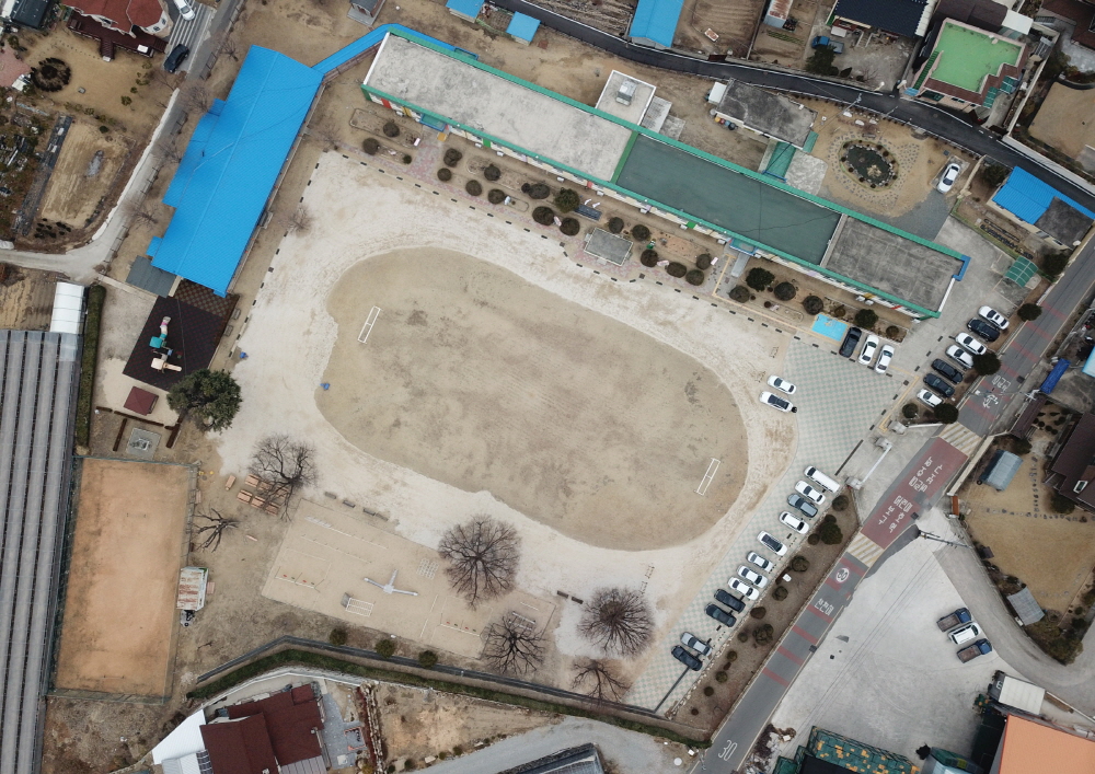 대룡초등학교 운동장 항공샷