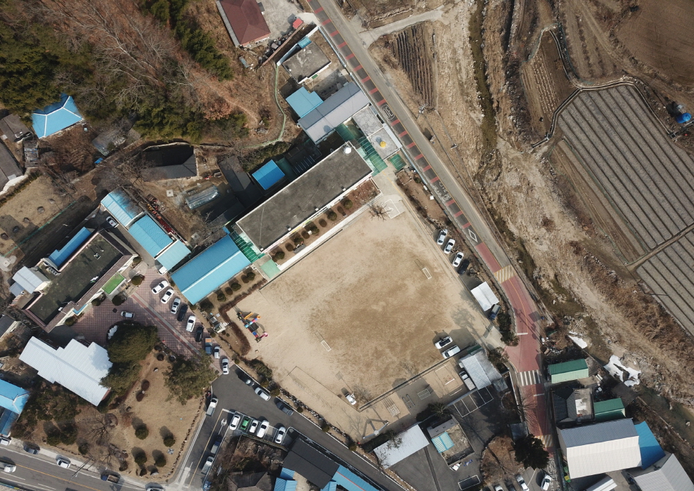 증산초등학교 운동장 항공샷