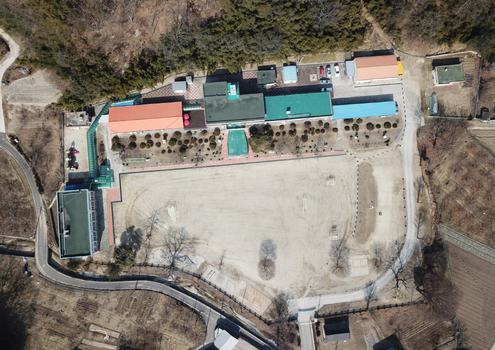 구성초등학교 운동장 항공샷