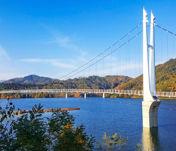 부항댐 출렁다리